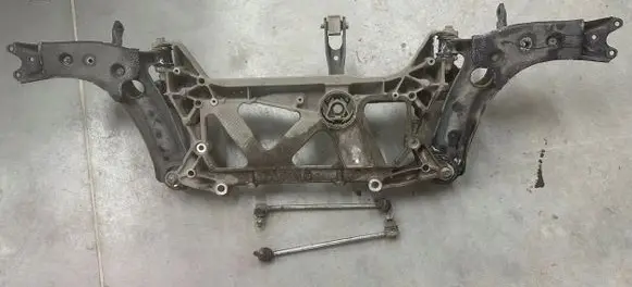 Volkswagen PASSAT B8 Front subframe 3Q0199369E