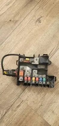 Iveco Daily 6th gen Battery relay fuse 5801585977 070915 DACS056