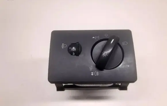 Ford Focus Light switch 7M5T13A024MA
