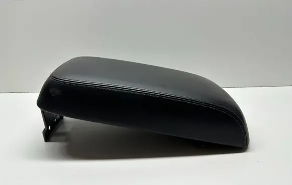 Chrysler 300C Armrest