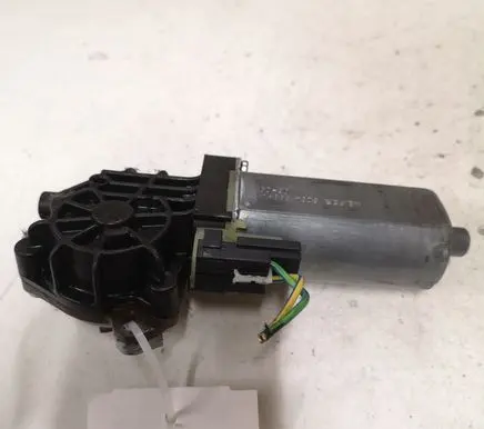 Mercedes-Benz E W211 Seat adjustment motor 0390203002 820418984