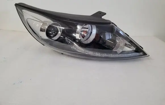 KIA Sportage Headlight/headlamp 921023U290