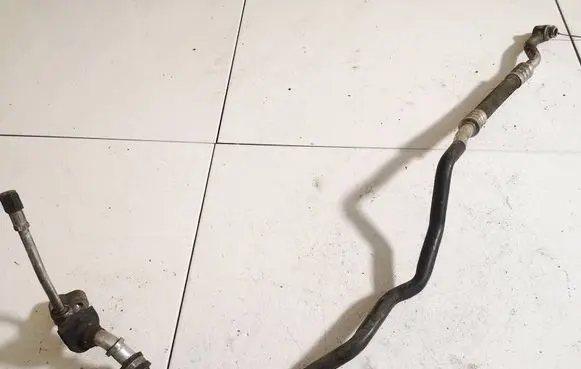 Audi Q7 4L Air conditioning (A/C) pipe/hose 7l0820667