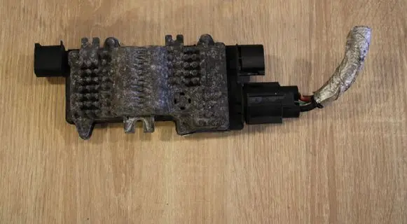 Opel Antara Coolant fan relay 113732861720787305 1137328617