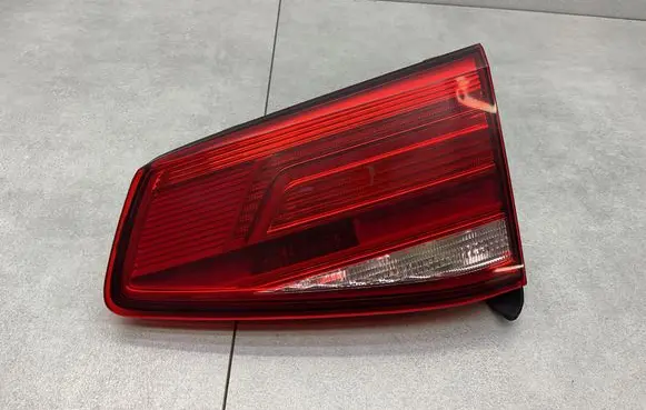 Volkswagen PASSAT B8 Tailgate rear/tail lights 