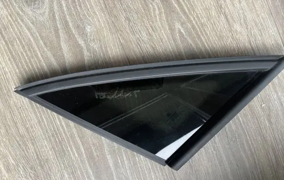 Volkswagen ID.5 Rear side window 11E845041