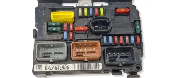 Citroen C3 BSM Control unit 9667199780