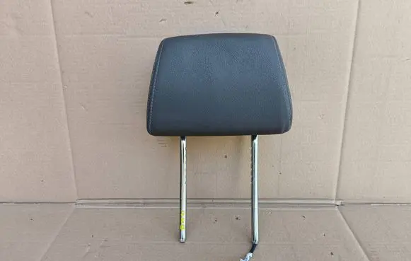 BMW X3 F25 Front seat headrest 725586902