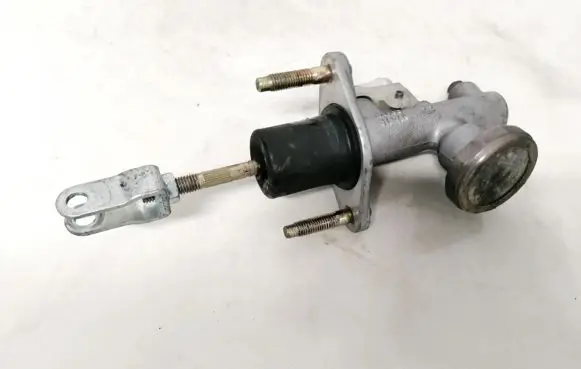 Nissan Almera N16 Clutch master cylinder