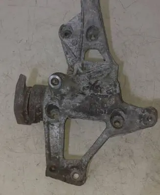 BMW 1 F20 F21 Engine mounting bracket 67871110