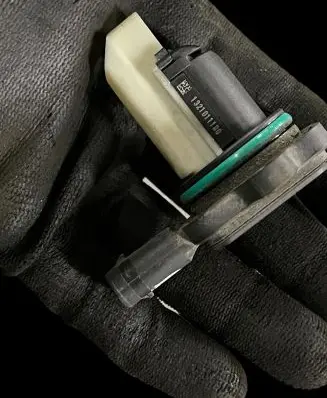 BMW X3 F25 Mass air flow meter 5WK97512