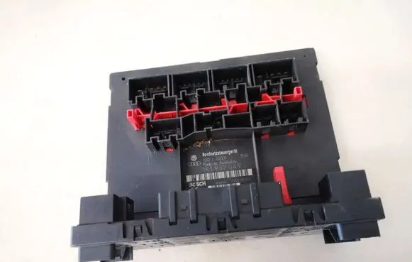 Volkswagen Touran I Comfort/convenience module 1k1937049