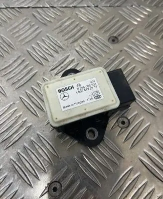 Mercedes-Benz E W212 ESP acceleration yaw rate sensor 0265005735 A0055422618