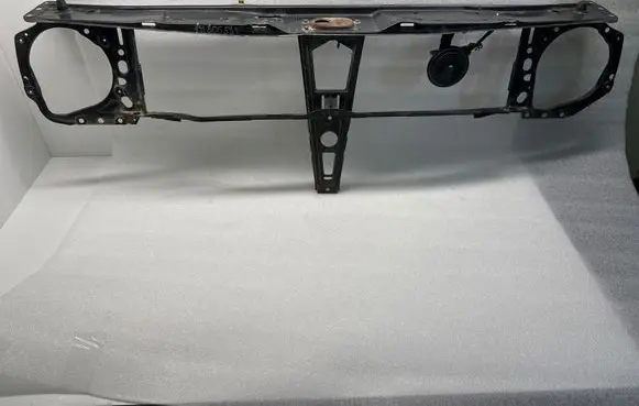 Volkswagen Golf II Radiator support slam panel 191805591