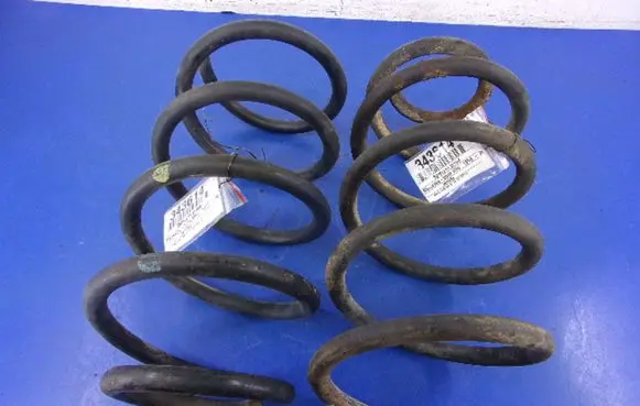 Mercedes-Benz Vito Viano W638 Front coil spring