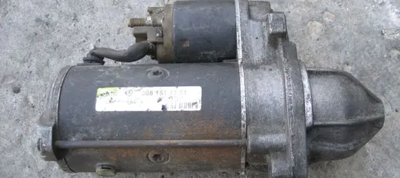 Mercedes-Benz Vito Viano W639 Starter motor 0051511301