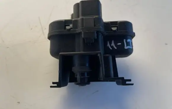 Volkswagen Scirocco Fuel tank cap lock 5N0810773D