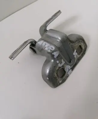 Opel Astra J Rear door upper hinge