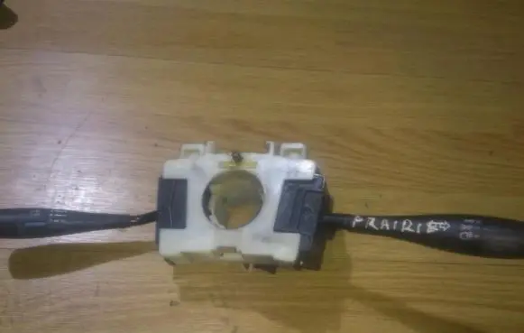 Wiper turn signal indicator stalk/switch