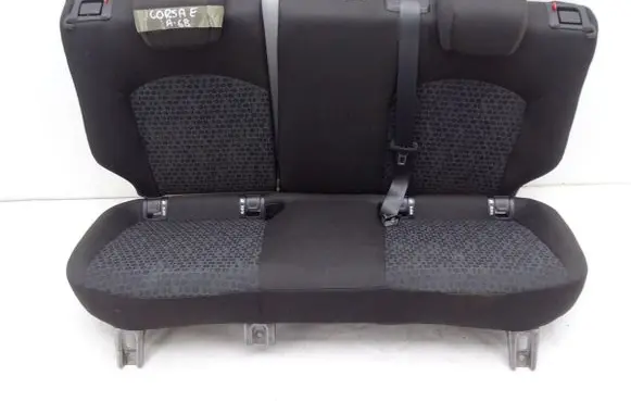 Opel Corsa E Second row seats 