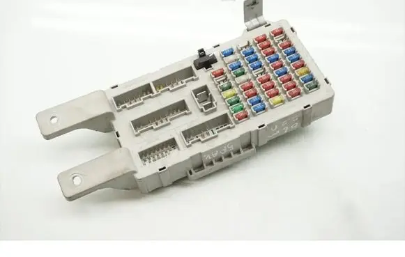 Hyundai Santa Fe Fuse module 91950-2B400