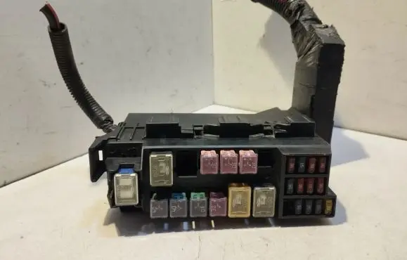 Nissan X-Trail T30 Fuse box set 71543266