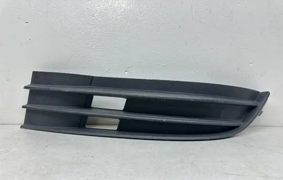 Volkswagen Touran I Front bumper lower grill 1T0853665E 1T0853665 14992