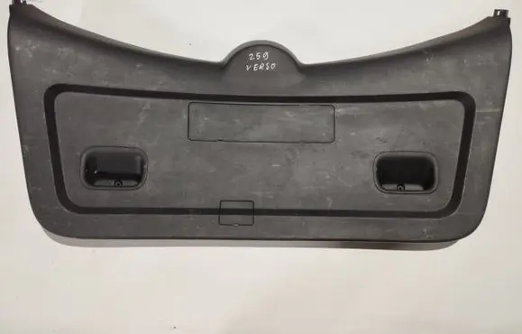 Toyota Corolla Verso AR10 Tailgate trim 677660F010 677650F010