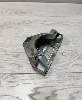 BMW 6 F12 F13 Engine mounting bracket 6777628 22116777628