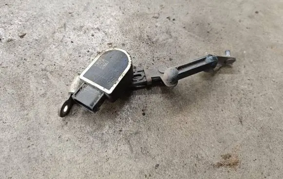 BMW 7 F01 F02 F03 F04 Headlight/headlamp level sensor 6784072