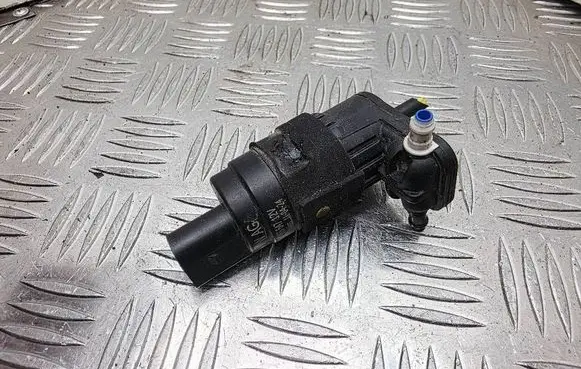 Audi A1 Windscreen/windshield washer pump 8K9955647