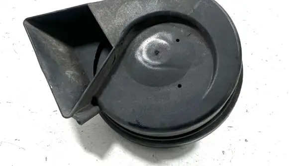 Audi A4 S4 B7 8E 8H Horn signal 8E0951223A 8E0951223 007728