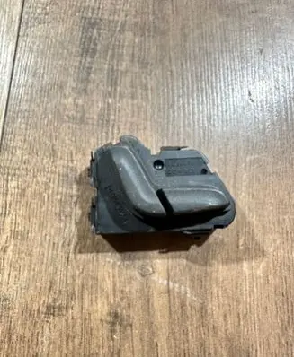 Mercedes-Benz C W204 Seat control switch A2048708910 03463870