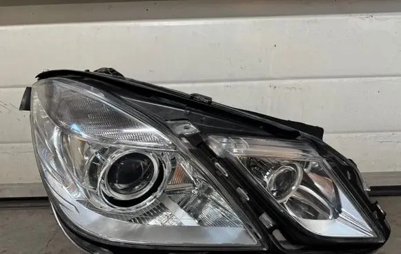 Mercedes-Benz E W212 Headlight/headlamp A2128202459