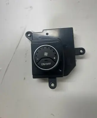 KIA Sorento Climate control unit 97983C5000 C200355270 7983C5X