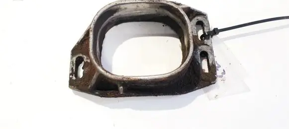 Audi A4 S4 B5 8D Engine mounting bracket