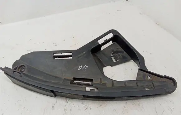 Volvo XC60 Headlight/headlamp mounting bracket 30763434
