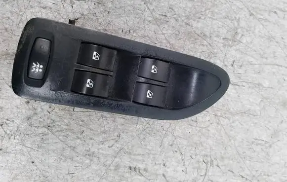 Renault Laguna II Quarter vent window switch 26515