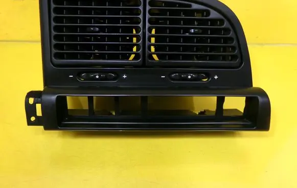Citroen Xantia Dash center air vent grill 9610610577