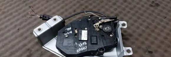 Loading door lock