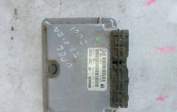 Opel Zafira A Engine control unit/module 0281010268