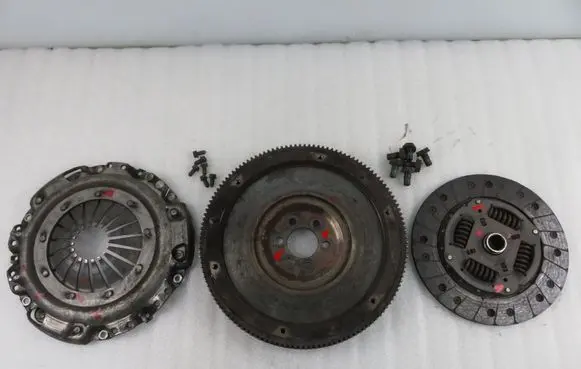 Volkswagen Transporter - Caravelle T4 Flywheel 322014711 122011510 068105271F