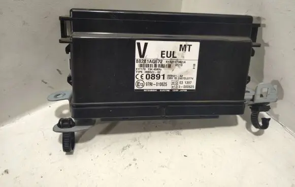 Subaru Legacy Comfort/convenience module 88281AG672 97RI010625 X1T21173M1A