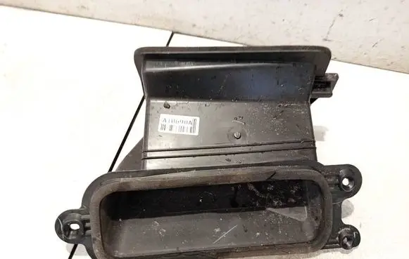 Toyota Corolla Verso AR10 Air intake duct part pp1t20271