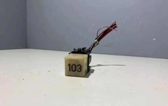 Volkswagen Golf V Other relay 357911253 14030000 PA66GF30