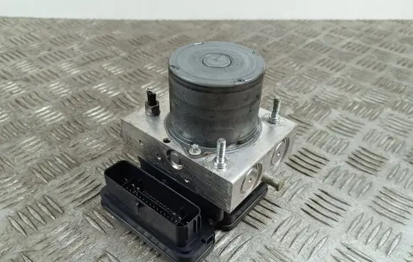Maserati Quattroporte ABS Pump 2265106539