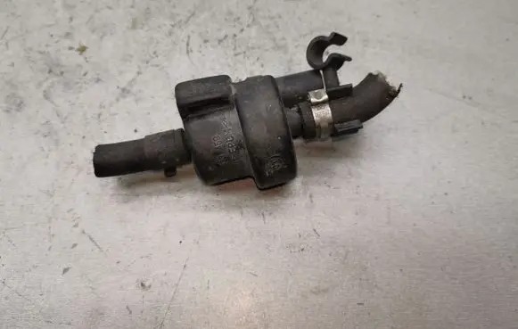 Audi A4 S4 B6 8E 8H Vacuum valve 058133459
