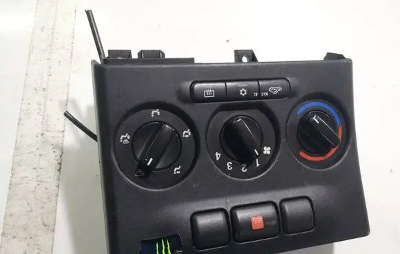 Opel Zafira A Climate control unit 