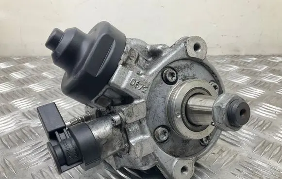 Audi Q3 8U Fuel injection high pressure pump 03L130755AC