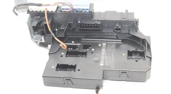 Mercedes-Benz C W204 Fuse box set 2049001202